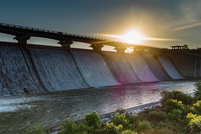 Hoover Dam Sunrise HDR  ISO:100 - f/8 - 20mm - 4 exposures